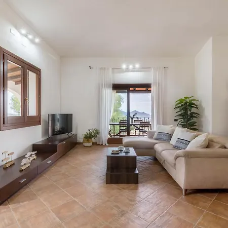 Villa Vesta - Rurale Con Piscina, Giardino E Vista Mare *