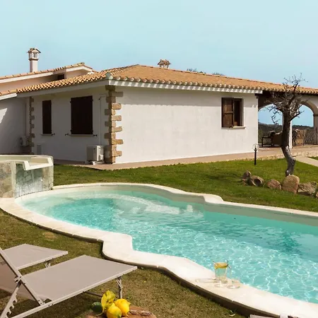 Villa Vesta - Rurale Con Piscina, Giardino E Vista Mare *